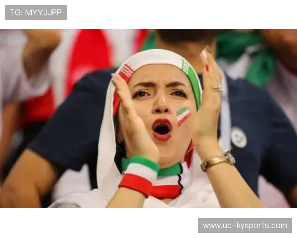 伊朗球员自带羊毛披肩登场，被赞“中东骑士”，伊朗国家队队服